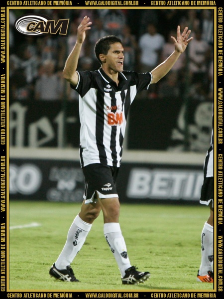 Arquivo:20110430 JG AME-MG 750.jpg